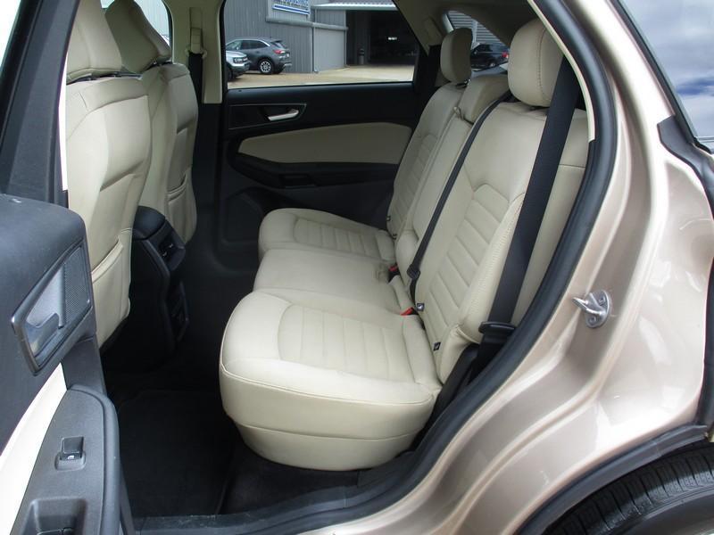 Ford Edge SE FWD 2020