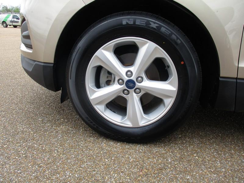 Ford Edge SE FWD 2020