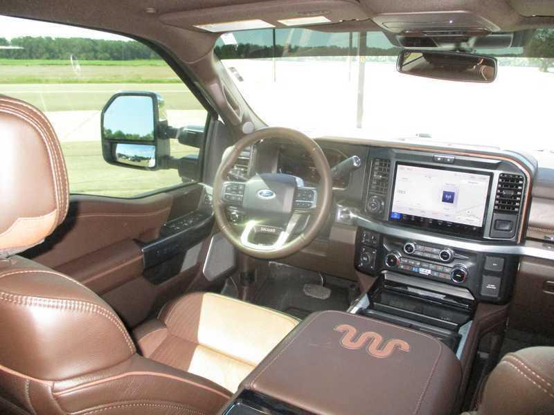 Ford F-250 SD King Ranch Crew Cab 4WD 2025