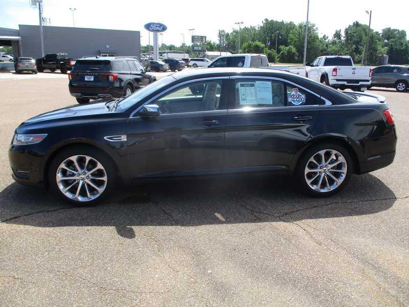 Ford Taurus Limited FWD 2013