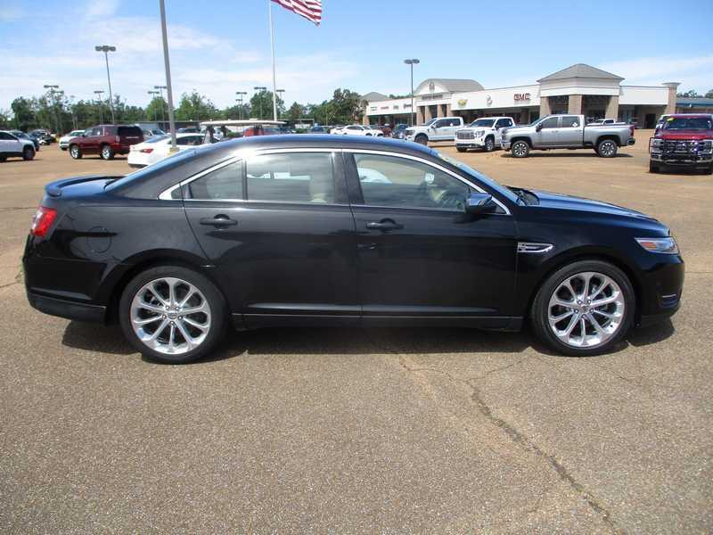 Ford Taurus Limited FWD 2013