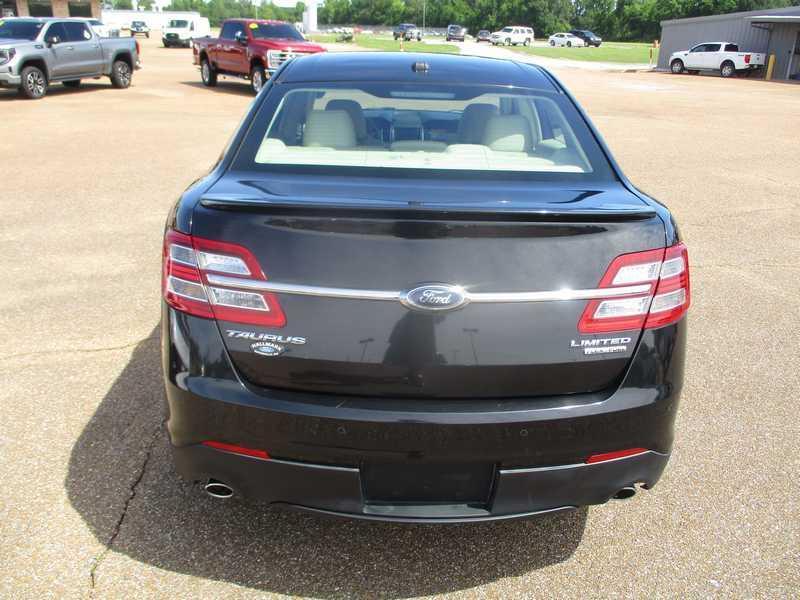 Ford Taurus Limited FWD 2013