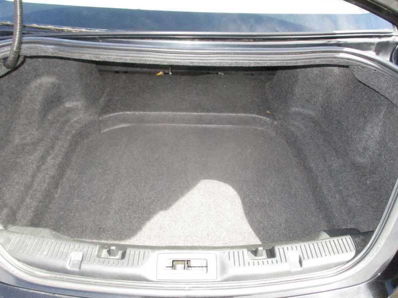 Ford Taurus Limited FWD 2013
