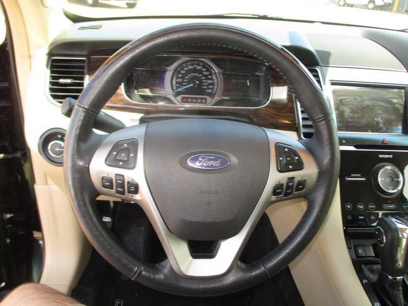 Ford Taurus Limited FWD 2013