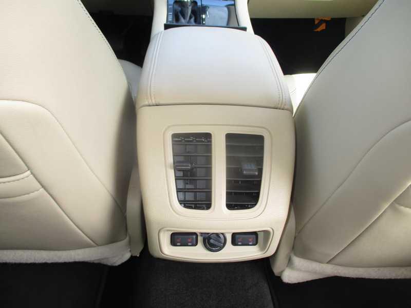 Ford Taurus Limited FWD 2013
