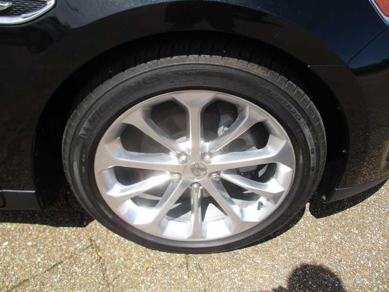 Ford Taurus Limited FWD 2013