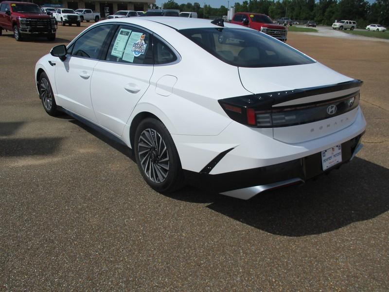 Hyundai Sonata Hybrid SEL 2025
