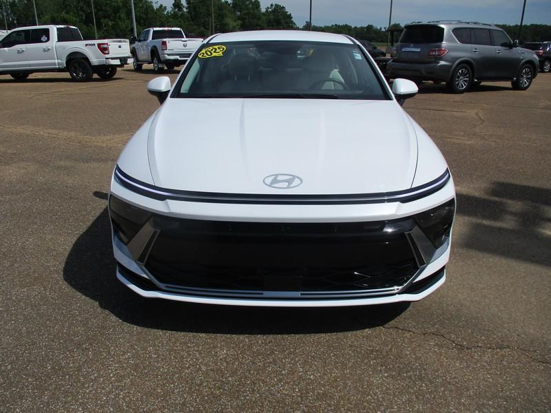 Hyundai Sonata Hybrid SEL 2025