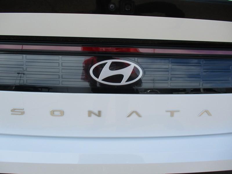 Hyundai Sonata Hybrid SEL 2025
