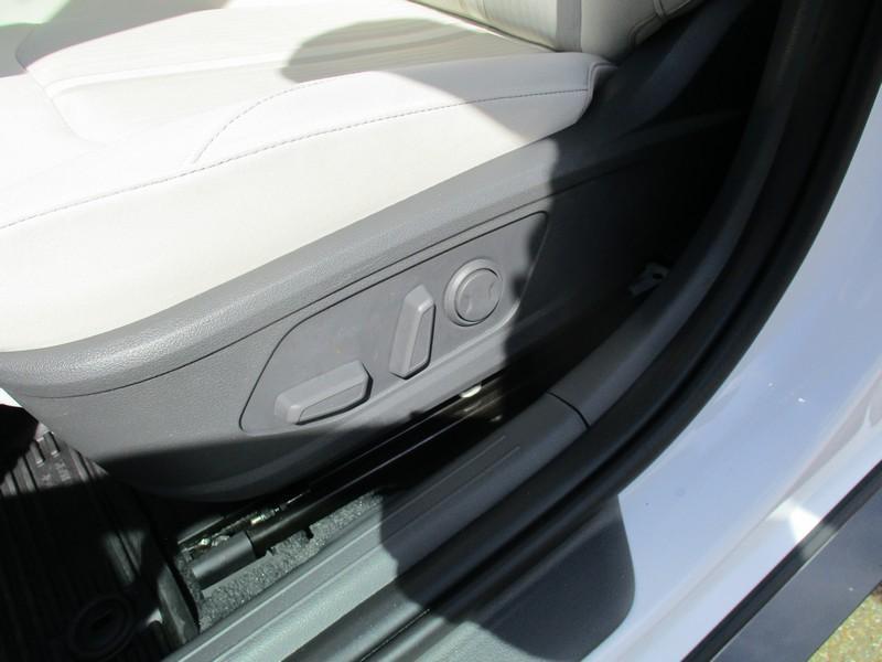Hyundai Sonata Hybrid SEL 2025