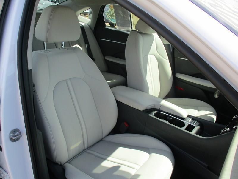 Hyundai Sonata Hybrid SEL 2025