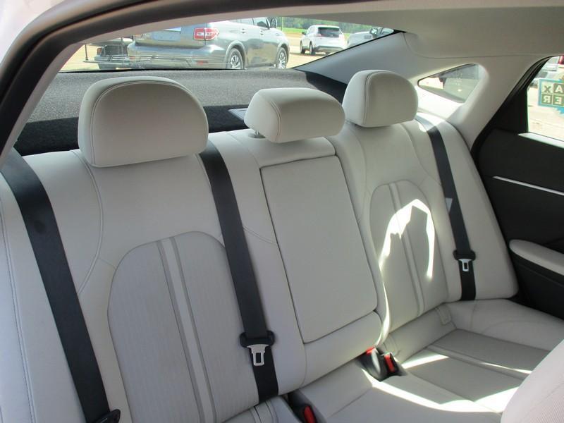 Hyundai Sonata Hybrid SEL 2025
