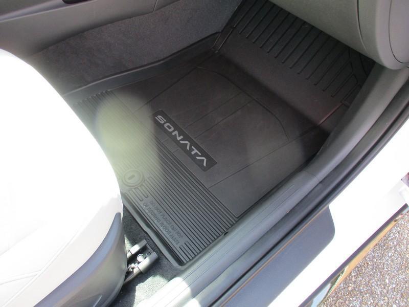 Hyundai Sonata Hybrid SEL 2025