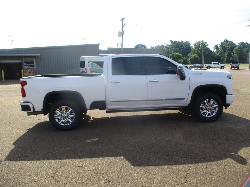 Chevrolet Silverado 2500HD High Country Crew Cab Short Box 4WD 2024