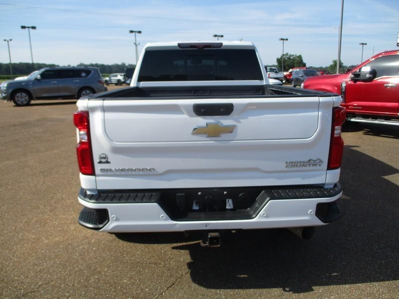 Chevrolet Silverado 2500HD High Country Crew Cab Short Box 4WD 2024