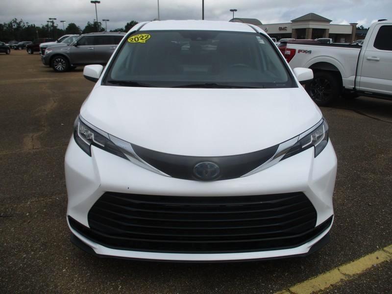 Toyota Sienna LE 8-Passenger 2022