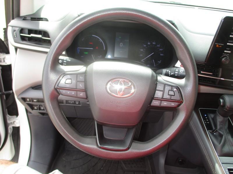 Toyota Sienna LE 8-Passenger 2022