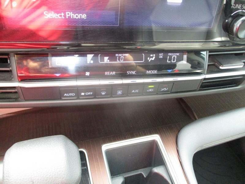 Toyota Sienna LE 8-Passenger 2022