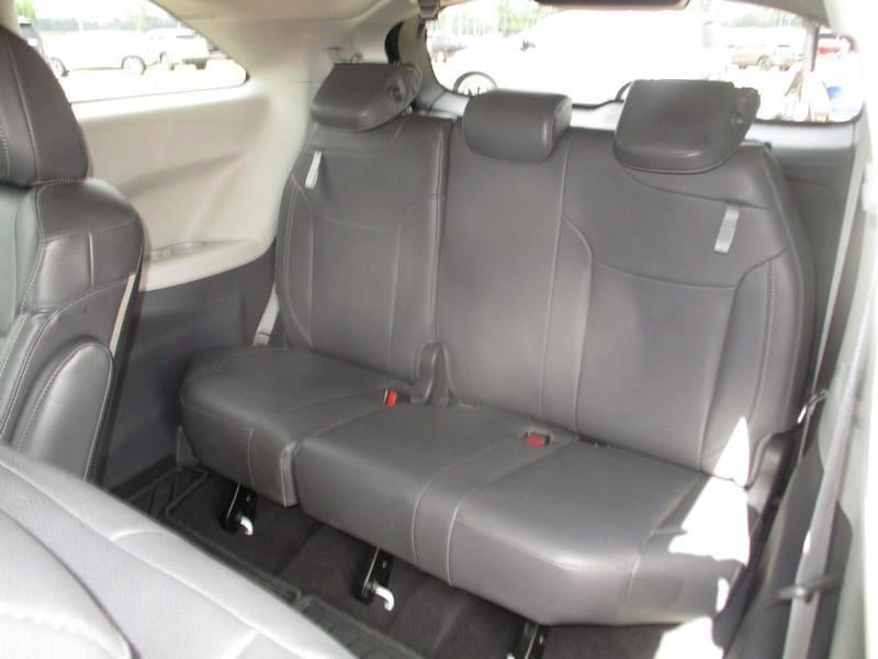Toyota Sienna LE 8-Passenger 2022