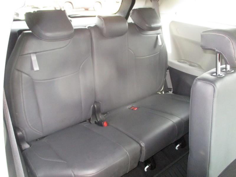 Toyota Sienna LE 8-Passenger 2022