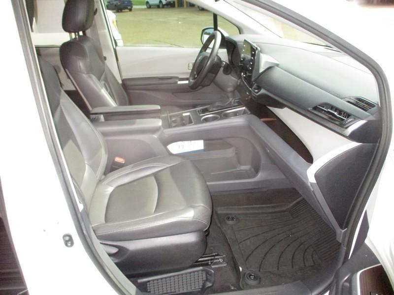 Toyota Sienna LE 8-Passenger 2022