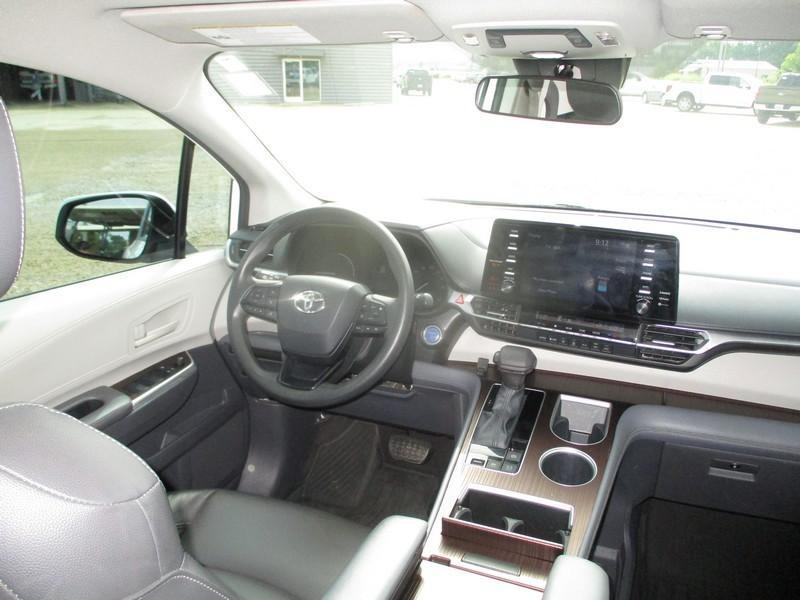 Toyota Sienna LE 8-Passenger 2022