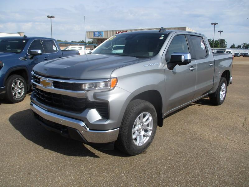 Chevrolet Silverado 1500 LT Crew Cab 4WD 2024