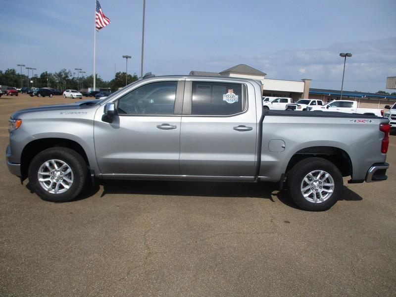 Chevrolet Silverado 1500 LT Crew Cab 4WD 2024