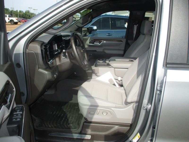 Chevrolet Silverado 1500 LT Crew Cab 4WD 2024