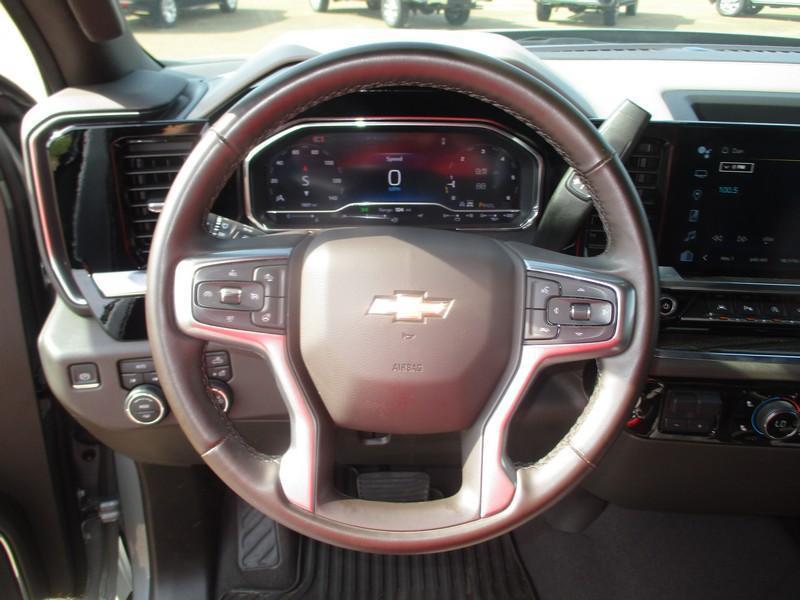 Chevrolet Silverado 1500 LT Crew Cab 4WD 2024