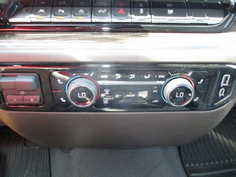 Chevrolet Silverado 1500 LT Crew Cab 4WD 2024