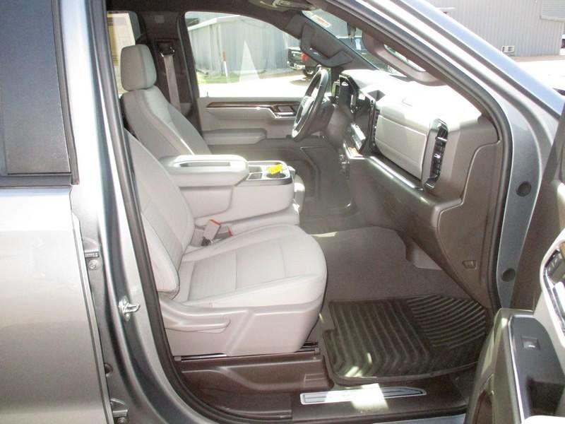 Chevrolet Silverado 1500 LT Crew Cab 4WD 2024