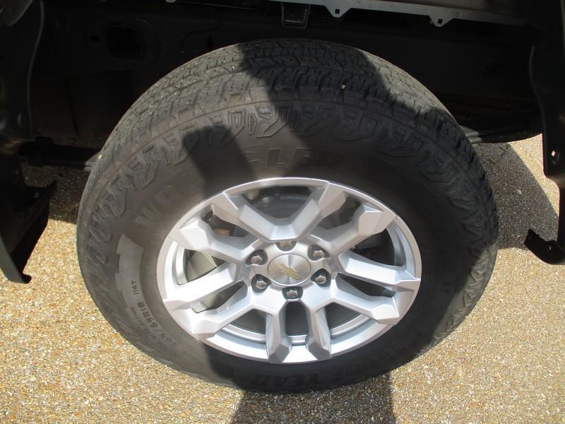 Chevrolet Silverado 1500 LT Crew Cab 4WD 2024