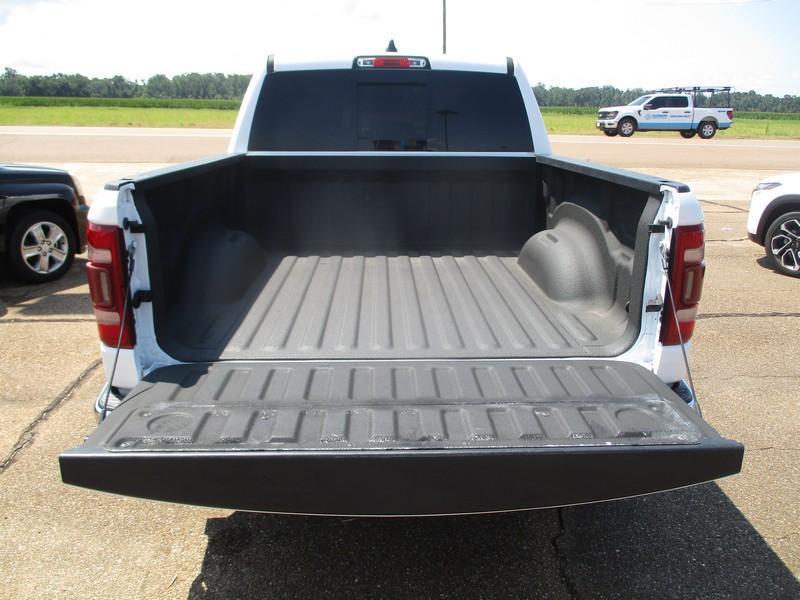 RAM 1500 Laramie Crew Cab SWB 4WD 2019