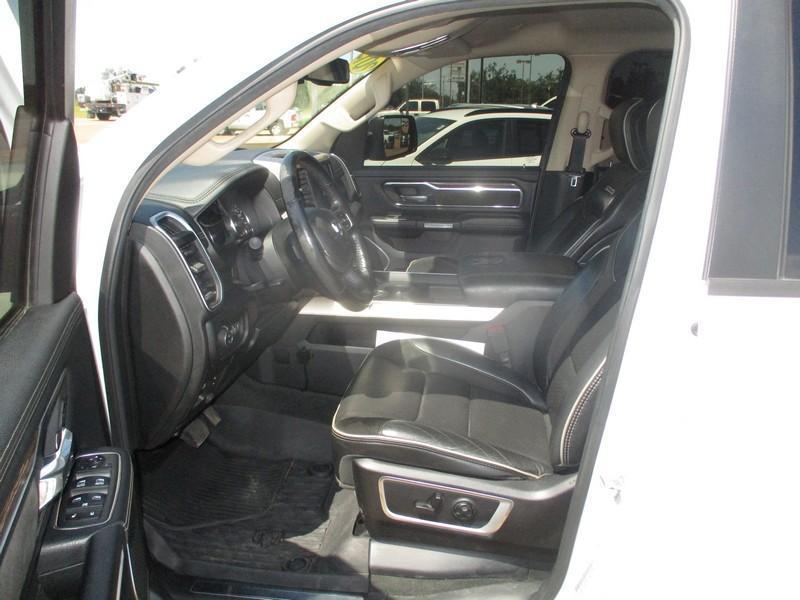 RAM 1500 Laramie Crew Cab SWB 4WD 2019