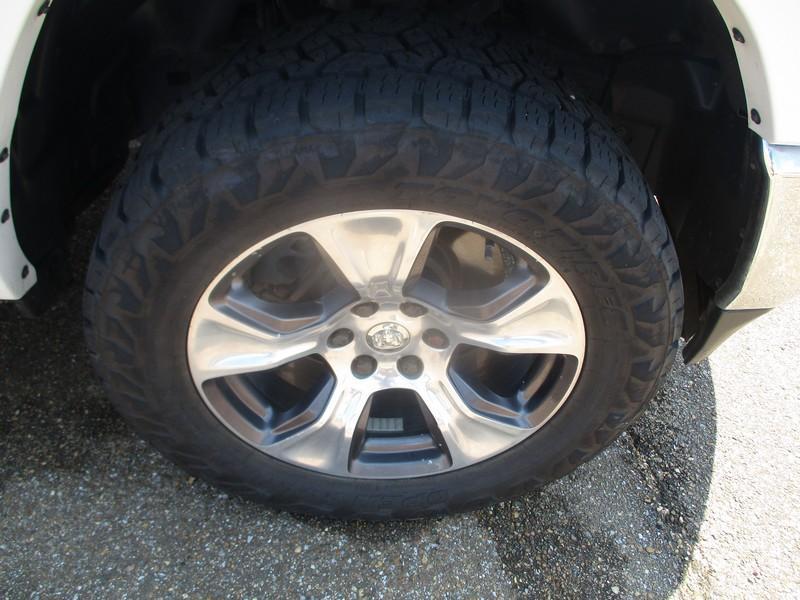 RAM 1500 Laramie Crew Cab SWB 4WD 2019