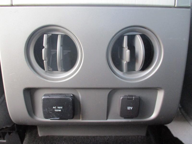 Ford F-150 Platinum SuperCrew 5.5-ft. Bed 4WD 2011