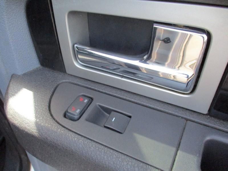Ford F-150 Platinum SuperCrew 5.5-ft. Bed 4WD 2011