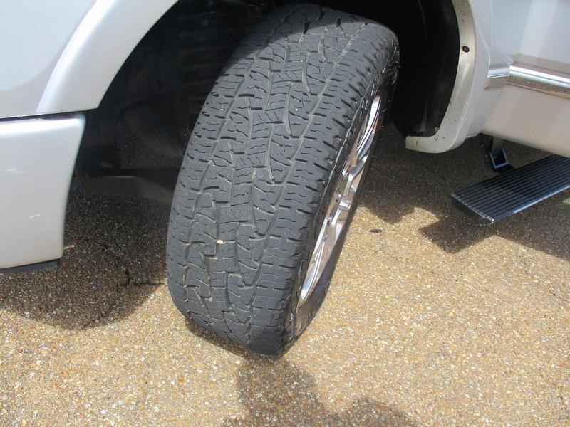 Ford F-150 Platinum SuperCrew 5.5-ft. Bed 4WD 2011