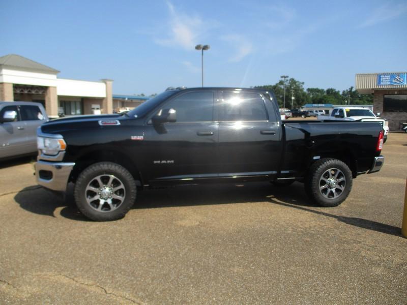 RAM 2500 Tradesman Crew Cab SWB 4WD 2022
