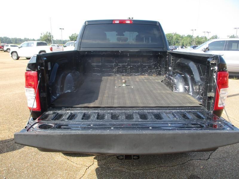 RAM 2500 Tradesman Crew Cab SWB 4WD 2022