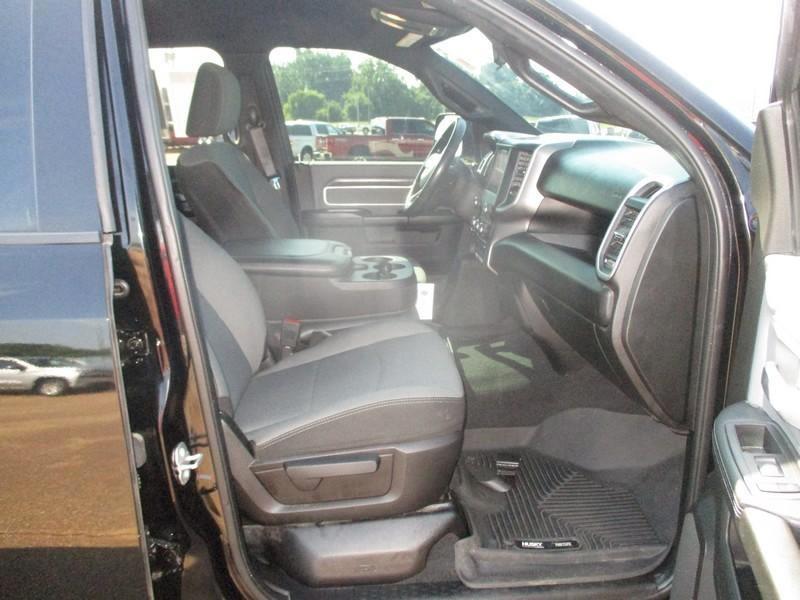RAM 2500 Tradesman Crew Cab SWB 4WD 2022
