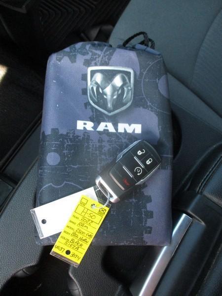 RAM 2500 Tradesman Crew Cab SWB 4WD 2022