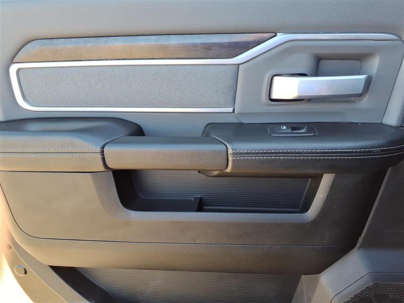 RAM 2500 Tradesman Crew Cab SWB 4WD 2022