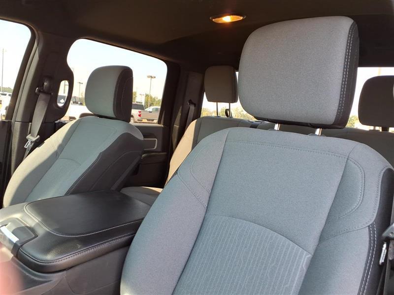 RAM 2500 Tradesman Crew Cab SWB 4WD 2022