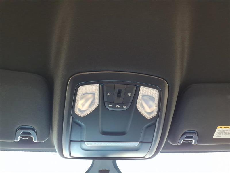 RAM 2500 Tradesman Crew Cab SWB 4WD 2022