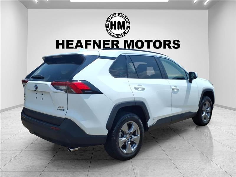 Toyota RAV4 Hybrid XLE 2022