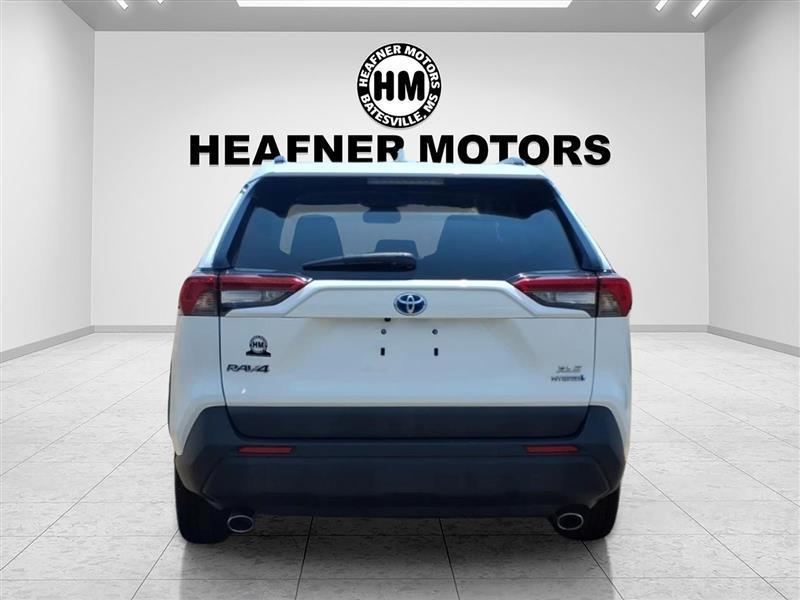 Toyota RAV4 Hybrid XLE 2022