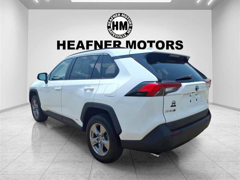 Toyota RAV4 Hybrid XLE 2022