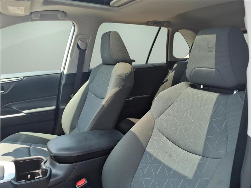 Toyota RAV4 Hybrid XLE 2022